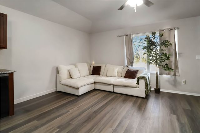 696 Saydi Street, Elkins, AR 72727