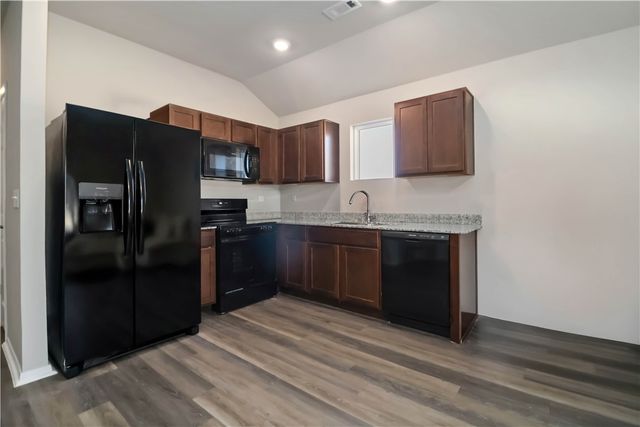 696 Saydi Street, Elkins, AR 72727