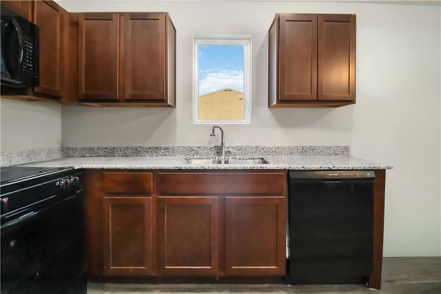 696 Saydi Street, Elkins, AR 72727