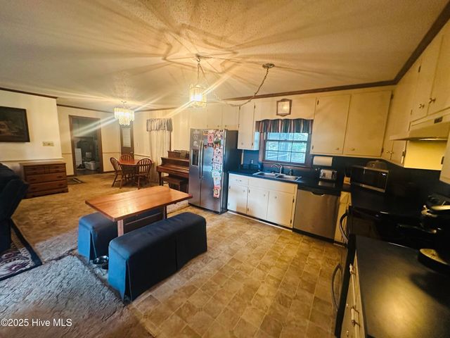 2833 Lisa Lane, Kinston, NC 28504