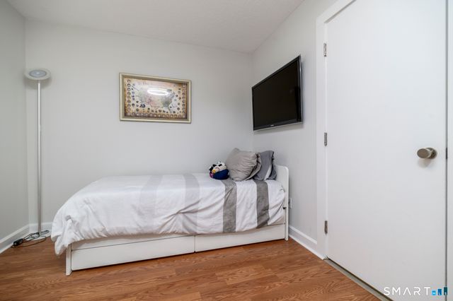 566 Newfield Avenue 14, Stamford, CT 06905