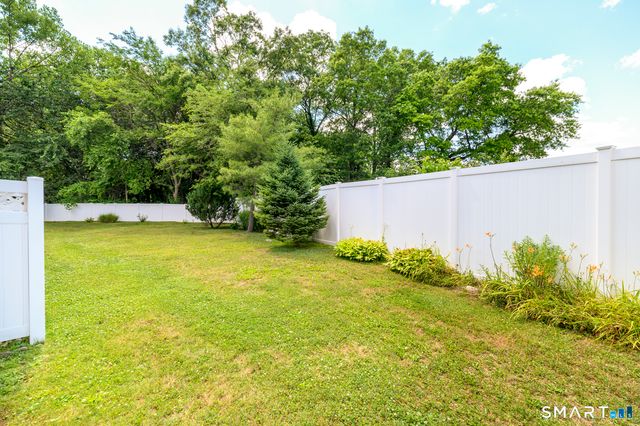 566 Newfield Avenue 14, Stamford, CT 06905