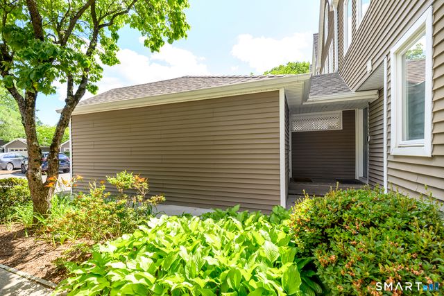 566 Newfield Avenue 14, Stamford, CT 06905
