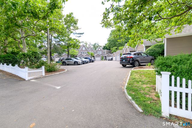 566 Newfield Avenue 14, Stamford, CT 06905