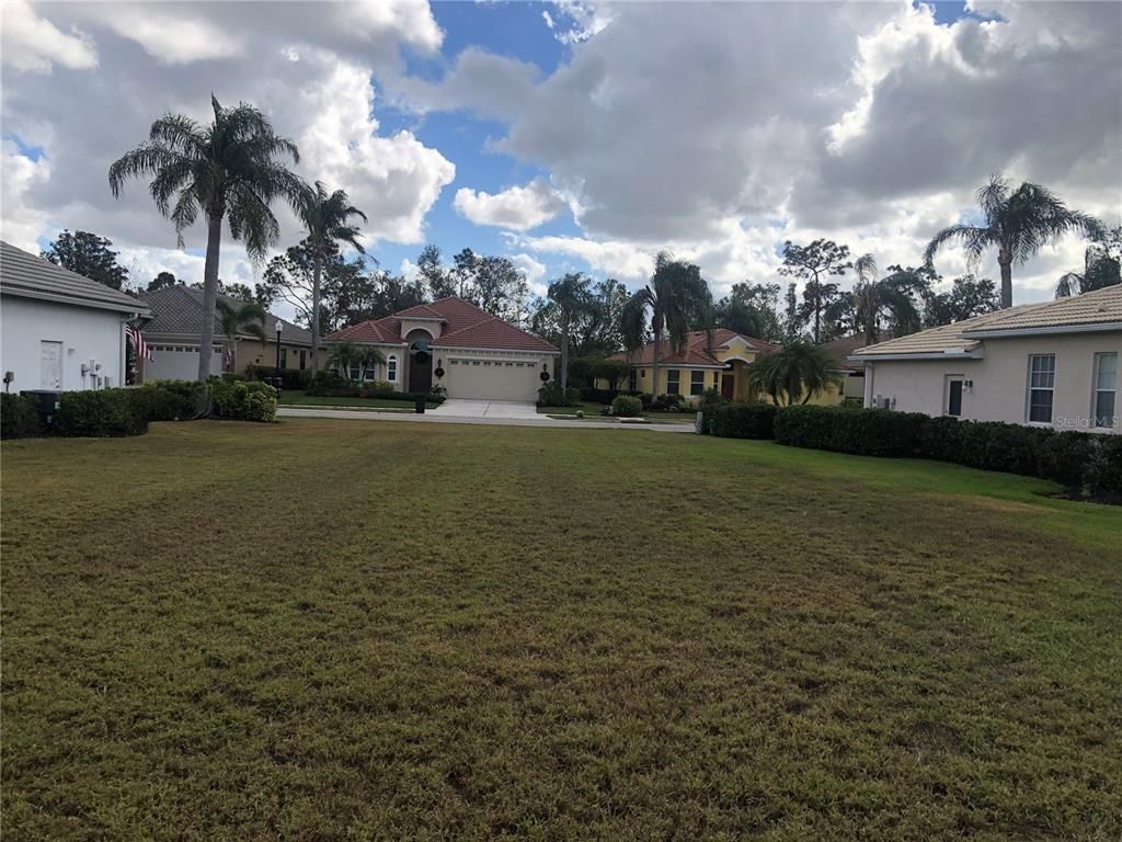 9827 ROYAL LYTHAM AVE, Bradenton, FL 34202