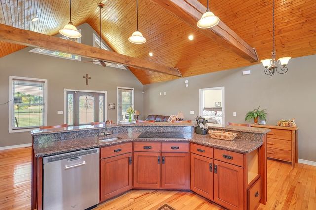 796 Daisy Cir, Cumberland Furnace, TN 37051