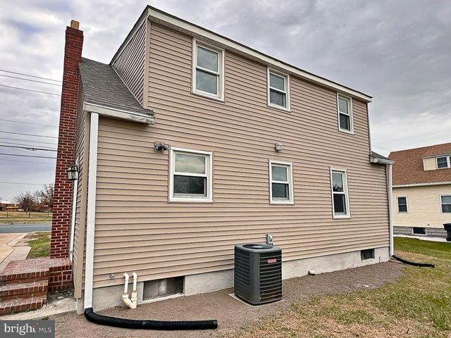 916 FOREST ST, Dover, DE 19904