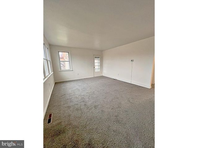 916 FOREST ST, Dover, DE 19904