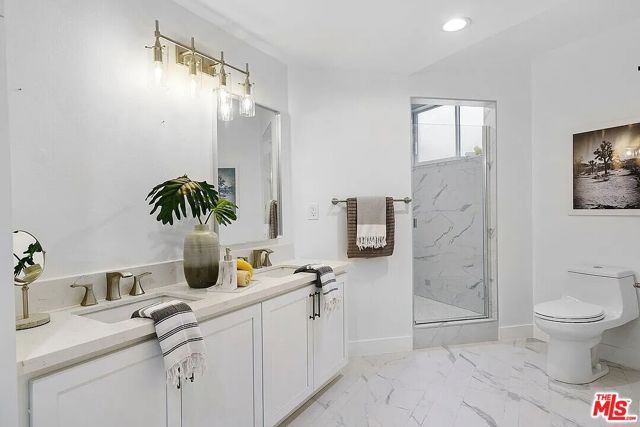 842 11th St 1, Santa Monica, CA 90403
