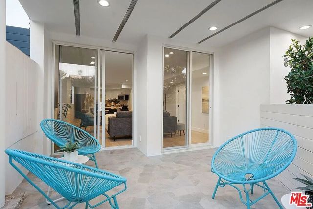 842 11th St 1, Santa Monica, CA 90403