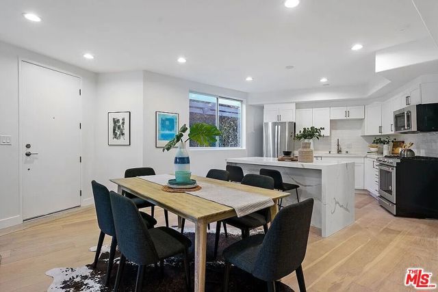 842 11th St 1, Santa Monica, CA 90403