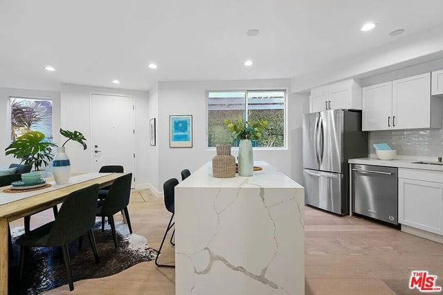 842 11th St 1, Santa Monica, CA 90403