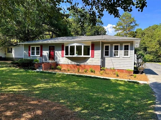 121 Hunt NE Drive, Calhoun, GA 30701