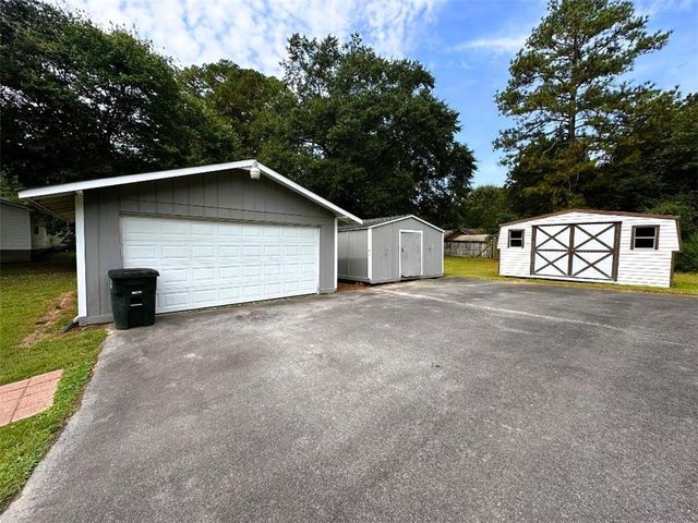 121 Hunt NE Drive, Calhoun, GA 30701