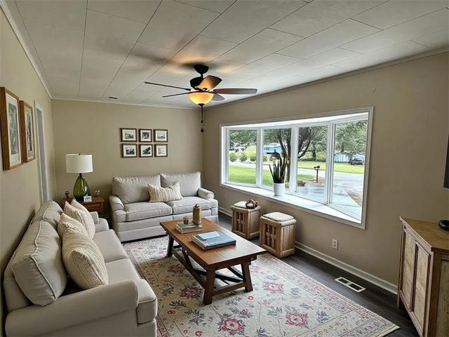 121 Hunt NE Drive, Calhoun, GA 30701