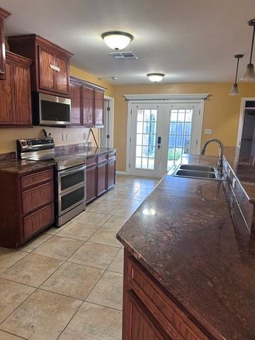 3042 Masterson Dr, Corpus Christi, TX 78415