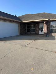 3042 Masterson Dr, Corpus Christi, TX 78415