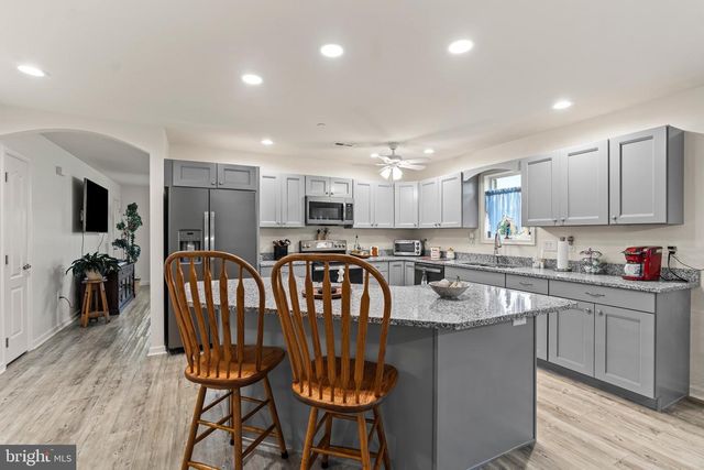 13366 MARQUISE DR, Hagerstown, MD 21742