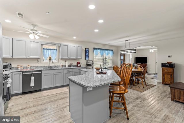 13366 MARQUISE DR, Hagerstown, MD 21742