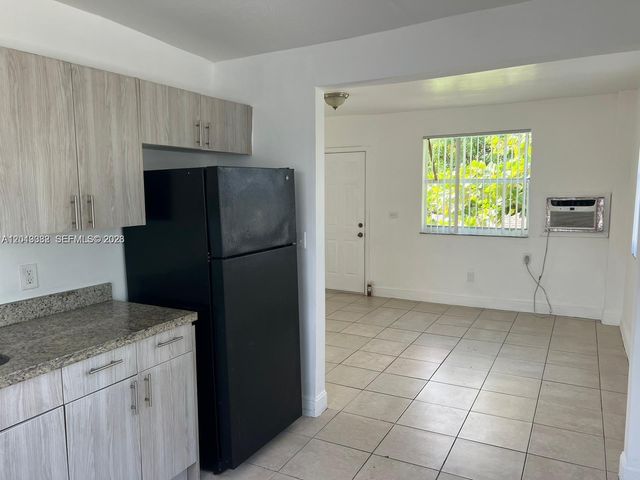 4245 NW 24th Avenue, Miami, FL 33142