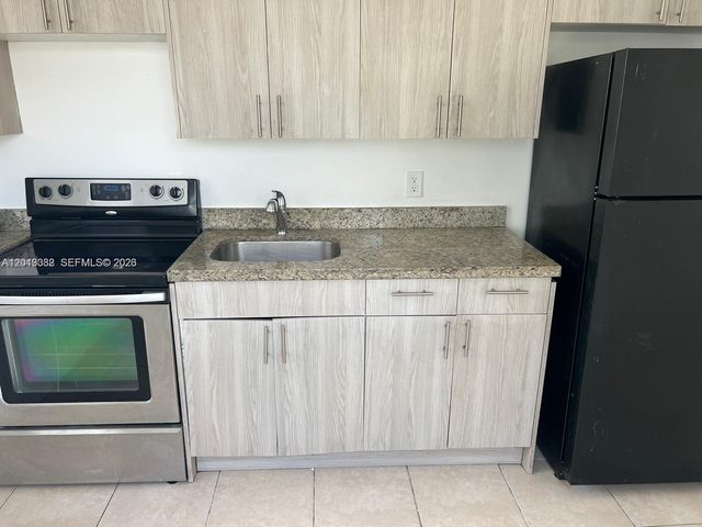 4245 NW 24th Avenue, Miami, FL 33142