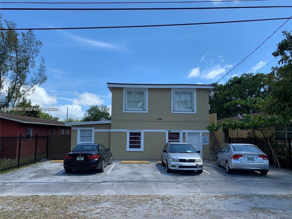 4245 NW 24th Avenue, Miami, FL 33142