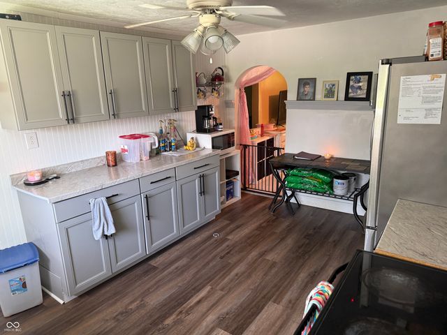 901 Columbia Avenue, Alexandria, IN 46001