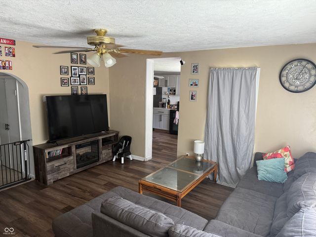 901 Columbia Avenue, Alexandria, IN 46001