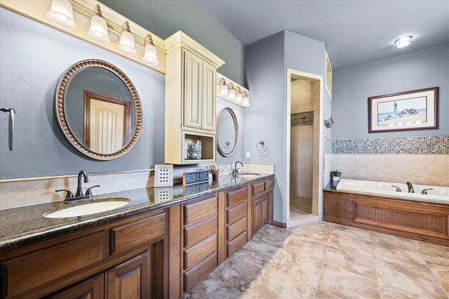 21142 Highlander Ridge Drive, Edmond, OK 73012