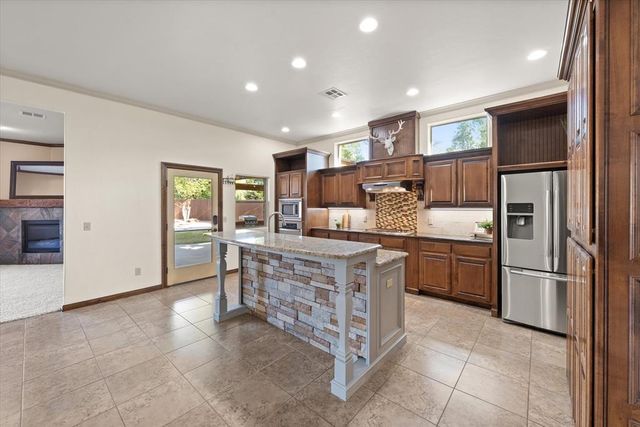21142 Highlander Ridge Drive, Edmond, OK 73012
