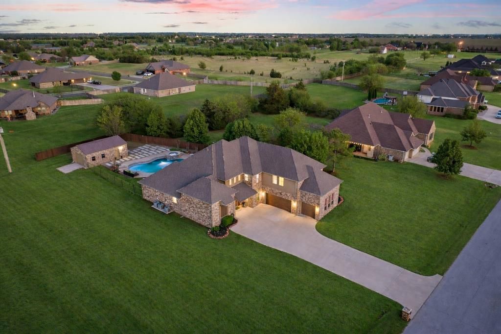 21142 Highlander Ridge Drive, Edmond, OK 73012