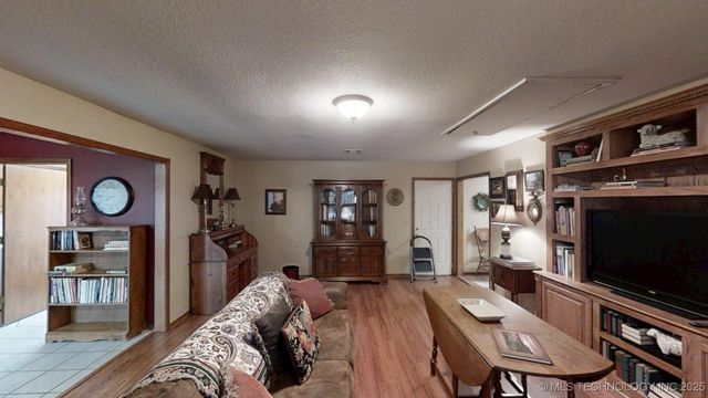 435 Oak Creek Road, Wilson, OK 73463