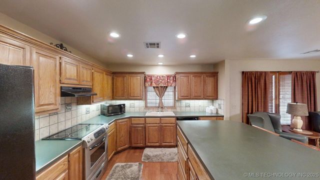 435 Oak Creek Road, Wilson, OK 73463