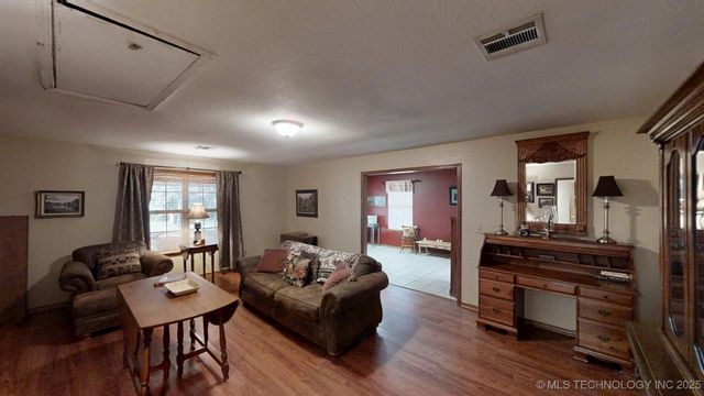 435 Oak Creek Road, Wilson, OK 73463