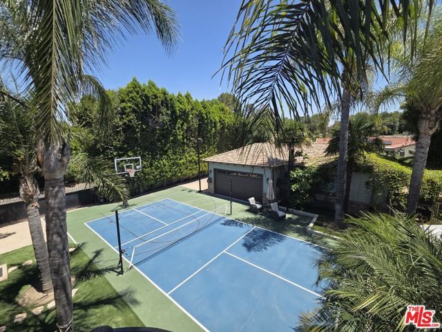 5230 Quakertown Avenue, Woodland Hills (los Angeles), CA 91364
