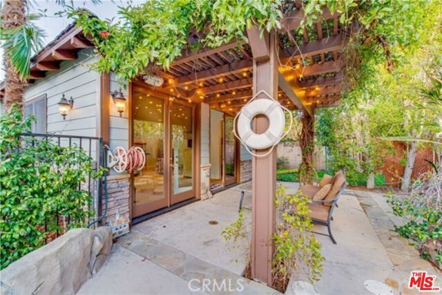 5230 Quakertown Avenue, Woodland Hills (los Angeles), CA 91364