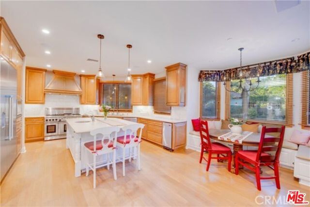 5230 Quakertown Avenue, Woodland Hills (los Angeles), CA 91364