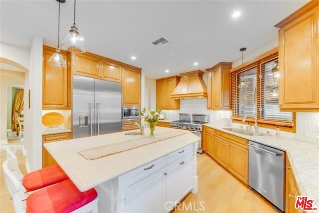 5230 Quakertown Avenue, Woodland Hills (los Angeles), CA 91364