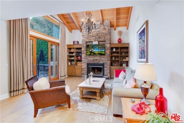 5230 Quakertown Avenue, Woodland Hills (los Angeles), CA 91364