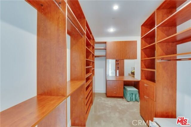 5230 Quakertown Avenue, Woodland Hills (los Angeles), CA 91364