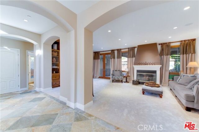 5230 Quakertown Avenue, Woodland Hills (los Angeles), CA 91364