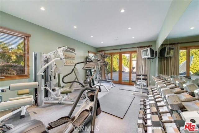 5230 Quakertown Avenue, Woodland Hills (los Angeles), CA 91364