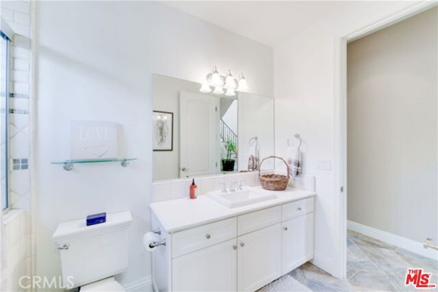 5230 Quakertown Avenue, Woodland Hills (los Angeles), CA 91364