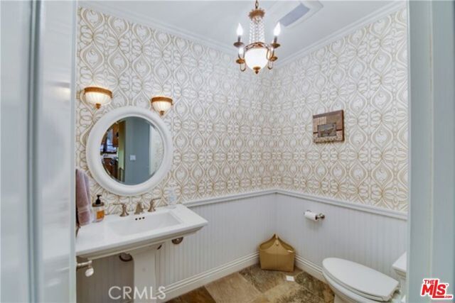 5230 Quakertown Avenue, Woodland Hills (los Angeles), CA 91364