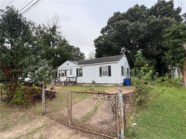 602 Randolph Rd RD, Newport News, VA 23605
