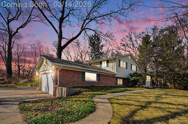 8841 Clark Road, Clarkston, MI 48346