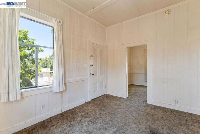 1086 Delano St, San Lorenzo, CA 94580
