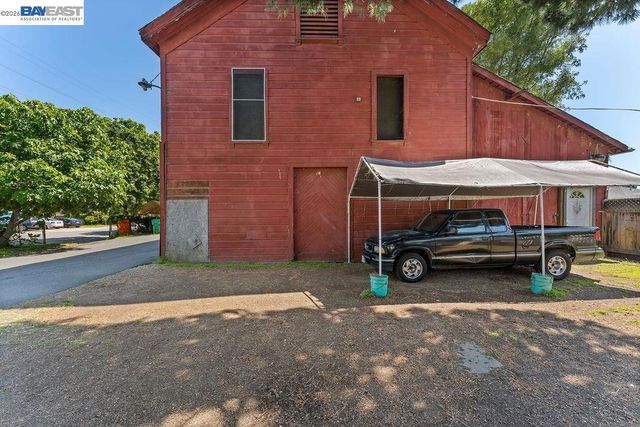 1086 Delano St, San Lorenzo, CA 94580