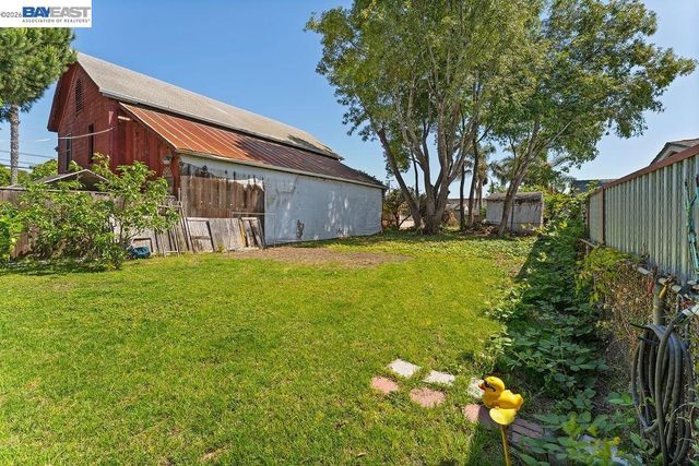 1086 Delano St, San Lorenzo, CA 94580