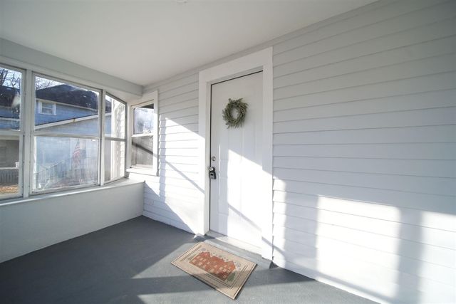 208 Bates Street, Jackson, MI 49202